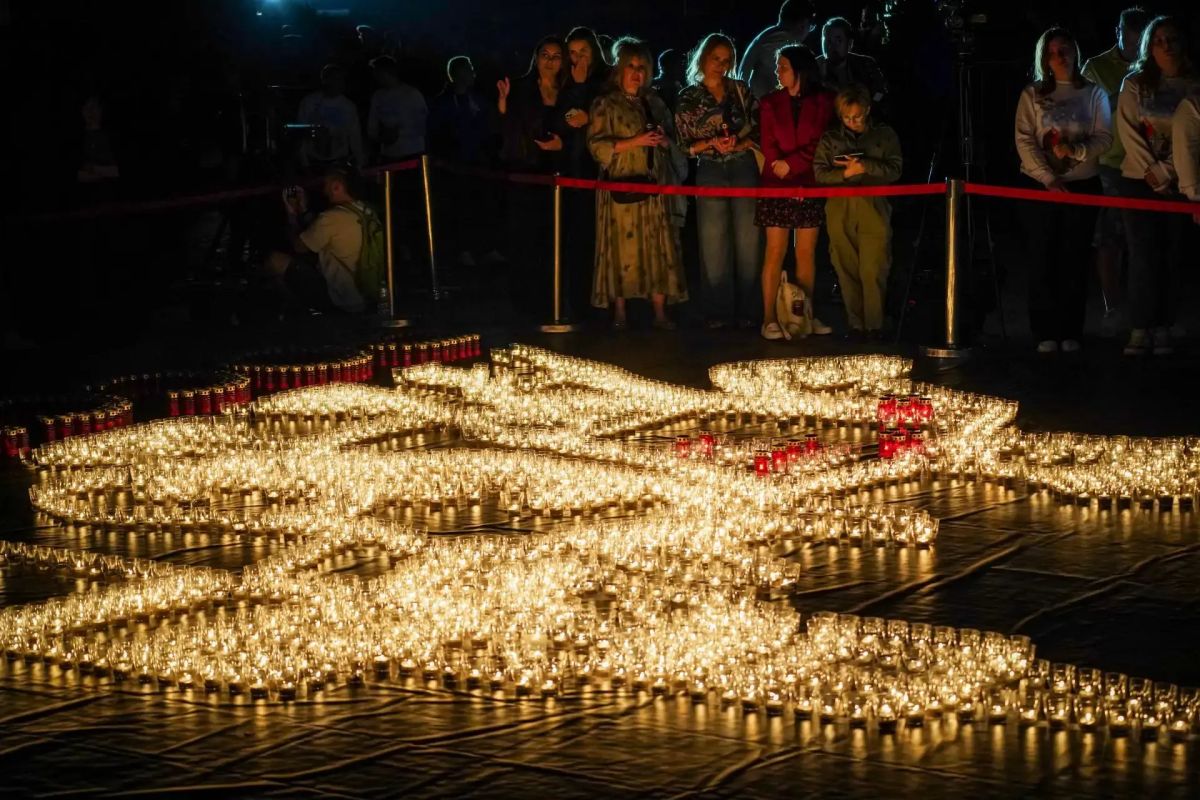 В день 85-й годовщины начала Великой Отечественной войны сотрудники столичного главка Росгвардии приняли участие в акции «Свеча памяти» В день 85-й годовщины начала Великой Отечественной войны сотрудники столичного главка Росгвардии приняли участие в акции «Свеча памяти»