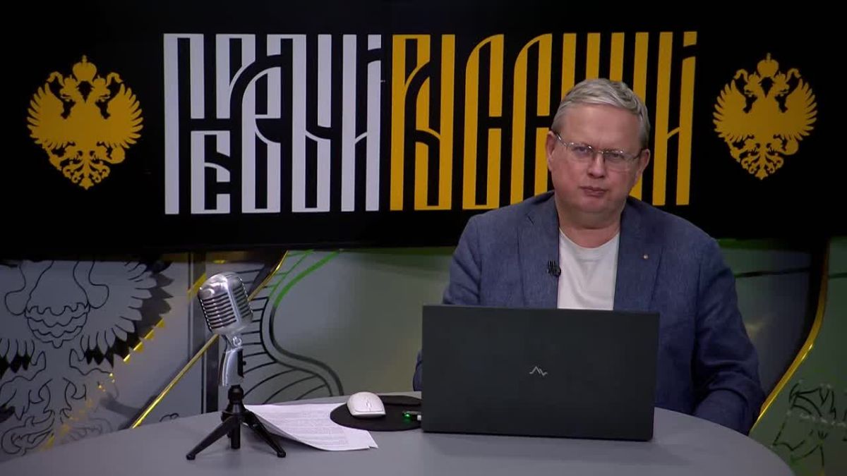 «Людей, настолько связанных с реальностью, в таких структурах не терпят»