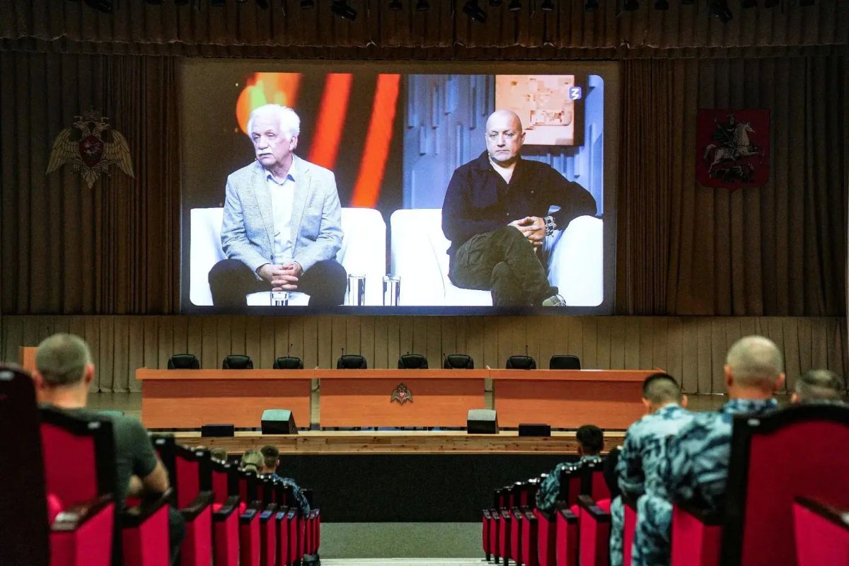 В День памяти и скорби сотрудники подразделений Главного управления Росгвардии по городу Москве присоединились к общероссийской минуте молчания В День памяти и скорби сотрудники подразделений Главного управления Росгвардии по городу Москве присоединились к общероссийской минуте молчания