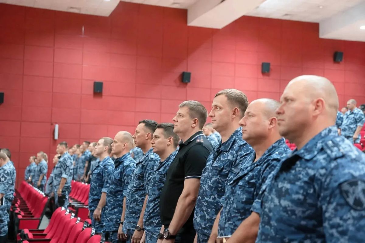 В День памяти и скорби сотрудники подразделений Главного управления Росгвардии по городу Москве присоединились к общероссийской минуте молчания В День памяти и скорби сотрудники подразделений Главного управления Росгвардии по городу Москве присоединились к общероссийской минуте молчания