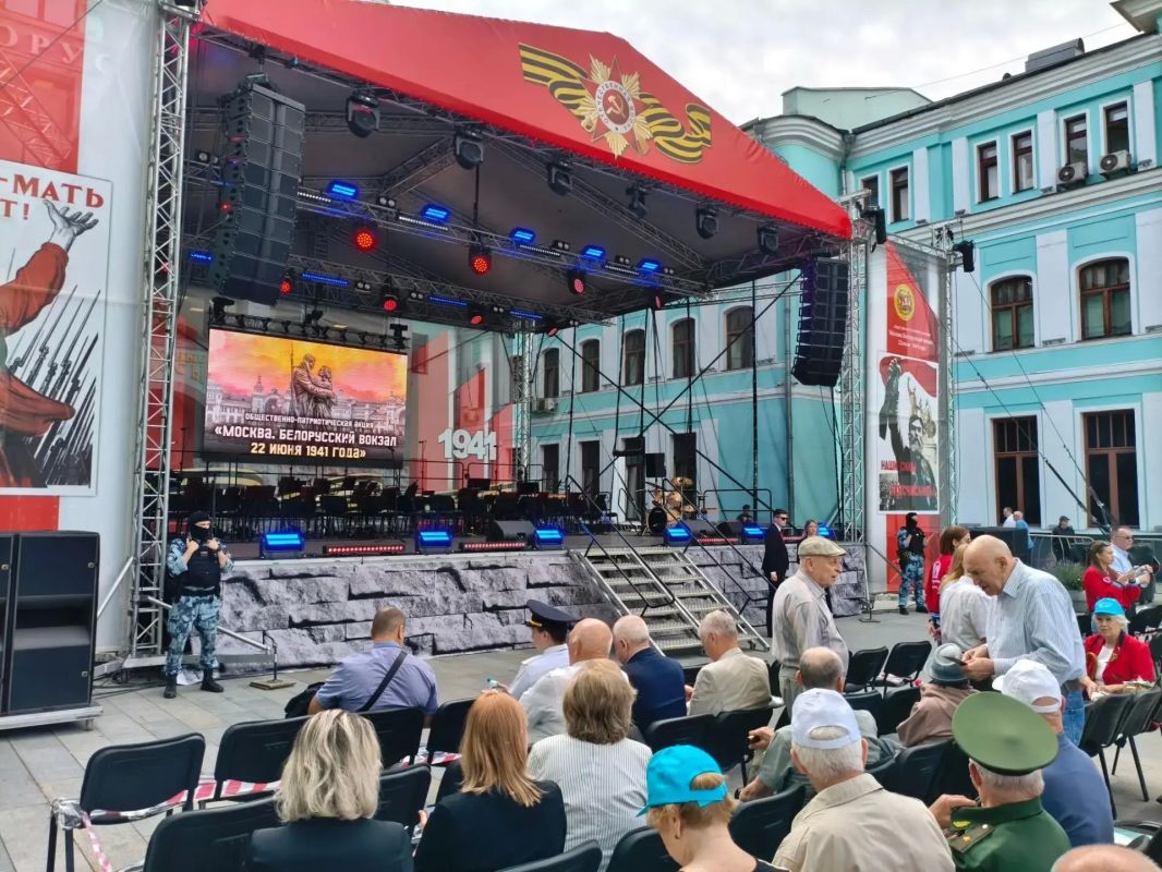 Сотрудники ОМОН «Меч» (на транспорте) Главного управления Росгвардии