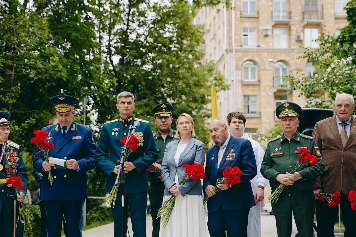 В День памяти и скорби военные следователи и общественность почтили память защитников Отечества В День памяти и скорби военные следователи и общественность почтили память защитников Отечества