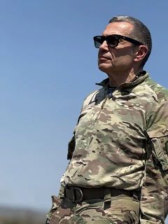 «Зеленский уже опустился до откровенно примитивных рассуждений о внутриполитической ситуации в России, пытаясь утешить себя фантазиями о якобы снижении доверия к российскому руководству