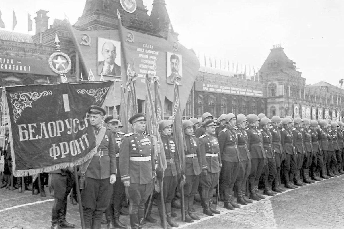 Алексей Шапошников: 81 год назад, 24 июня 1945 года на Красной площади прошёл Парад Победы Алексей Шапошников: 81 год назад, 24 июня 1945 года на Красной площади прошёл Парад Победы