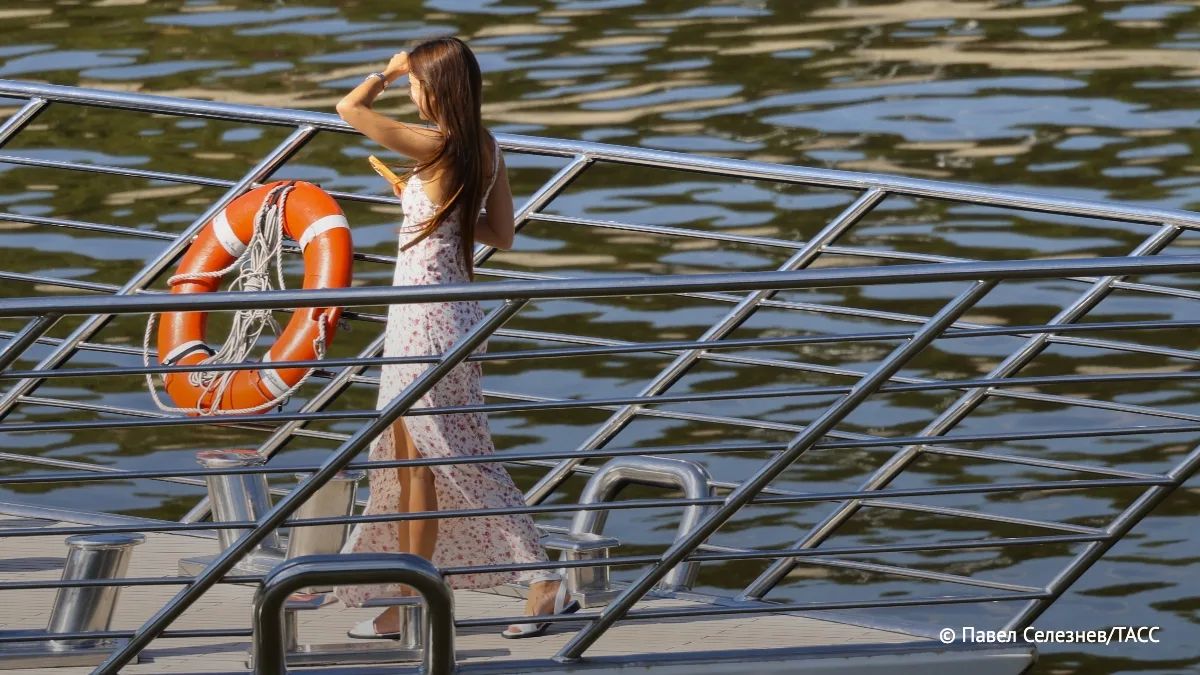 Температура воды в реках Московского региона достигает 21 градуса, сообщили ТАСС в Гидрометцентре