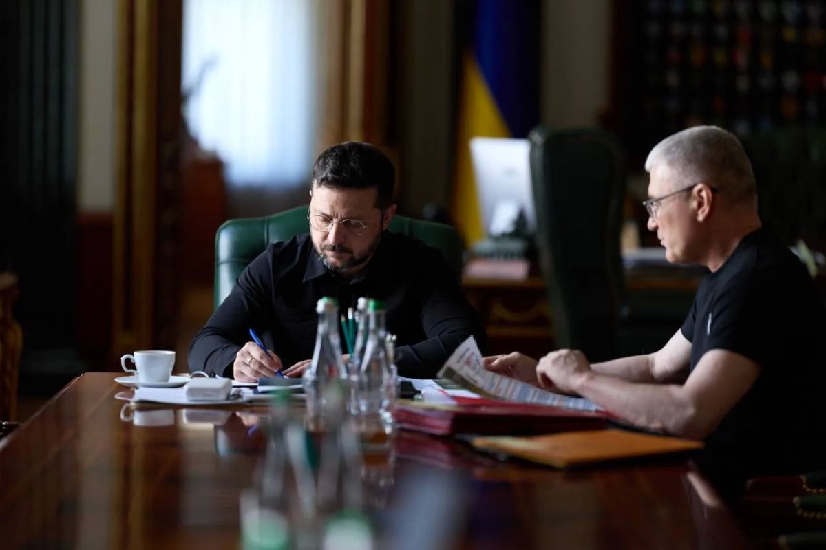 Зеленский угрожает ударами по ракетному производству и стратегической авиации России