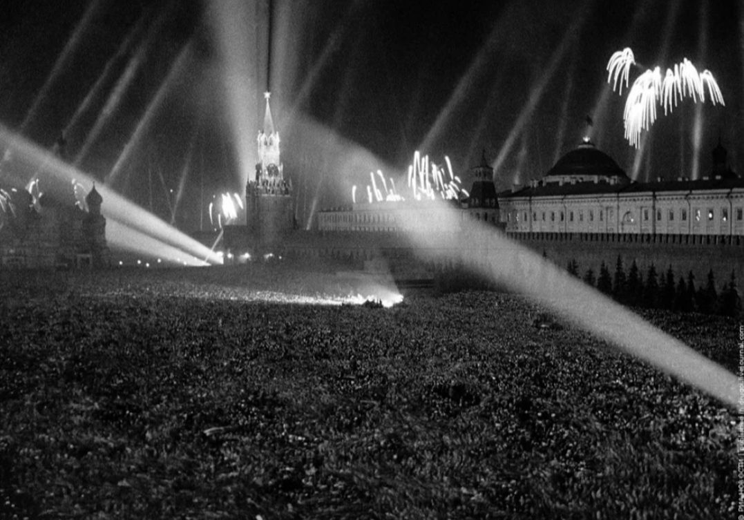 Эдуард Басурин: #ДЕНЬвИСТОРИИ. #МЫПОМНИМ. "Нам нельзя забывать об этом сильном параде Эдуард Басурин: #ДЕНЬвИСТОРИИ. #МЫПОМНИМ. "Нам нельзя забывать об этом сильном параде