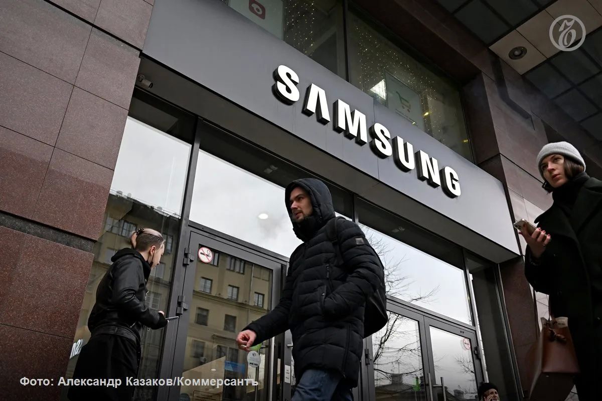 Samsung Electronics, которая четыре года назад прекратила прямые поставки продукции в Россию, возможно, будет вынуждена подыскивать новое помещение для своего офиса в Москве