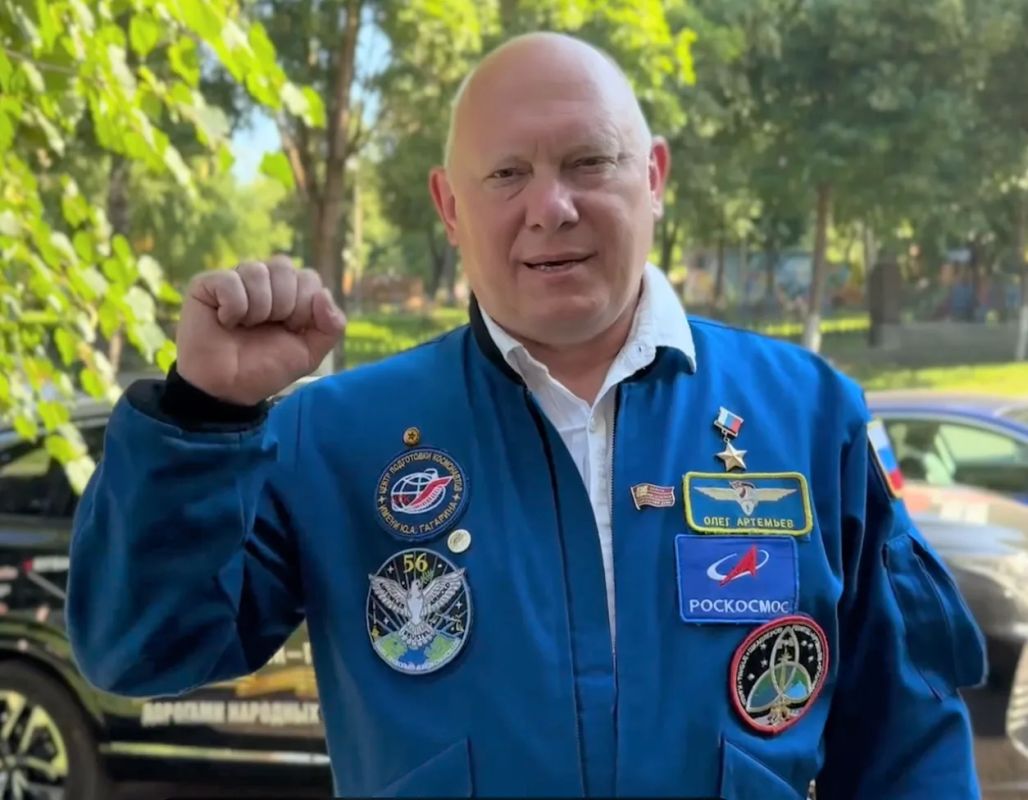 #ГородаГерои2026. Экипаж Южного маршрута прибыл в город воинской славы Воронеж. Об этом Ситуационному центру проекта доложил командир экипажа, Герой Российской Федерации, летчик-космонавт РФ, депутат Мосгордумы Антон... #ГородаГерои2026. Экипаж Южного маршрута прибыл в город воинской славы Воронеж. Об этом Ситуационному центру проекта доложил командир экипажа, Герой Российской Федерации, летчик-космонавт РФ, депутат Мосгордумы Антон...