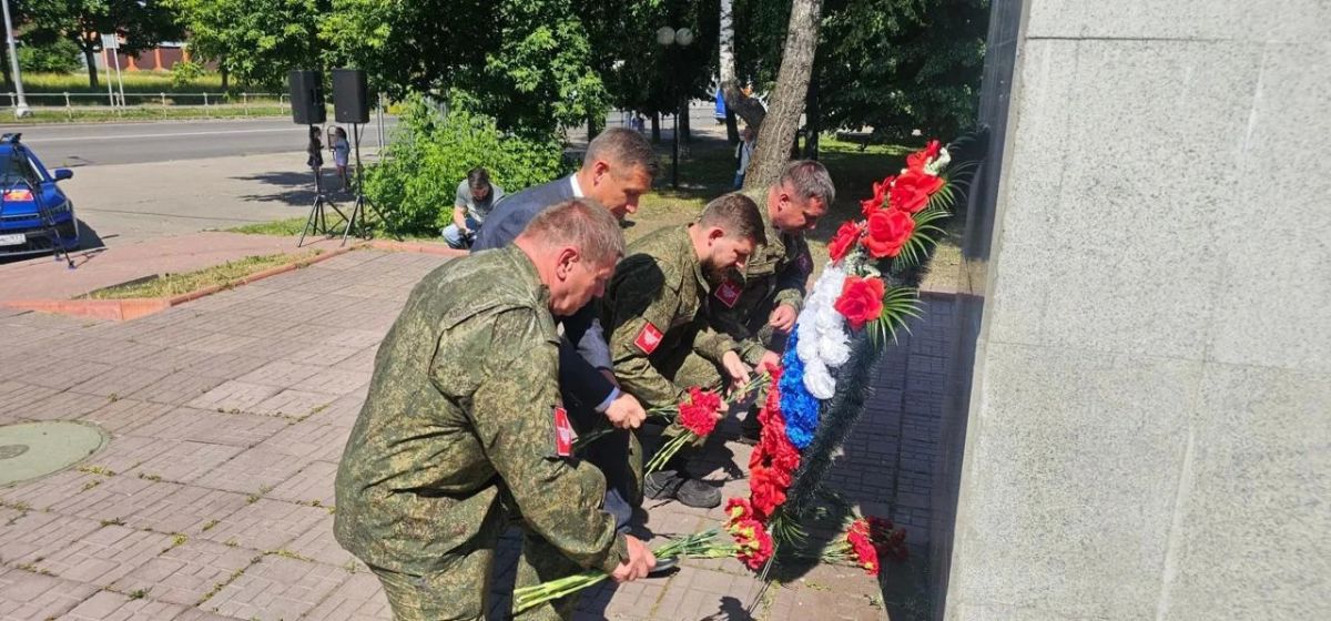 Алексей Шапошников: Экипаж южного маршрута марафона «Города-герои – города Героев» посетил город-герой Тулу Алексей Шапошников: Экипаж южного маршрута марафона «Города-герои – города Героев» посетил город-герой Тулу