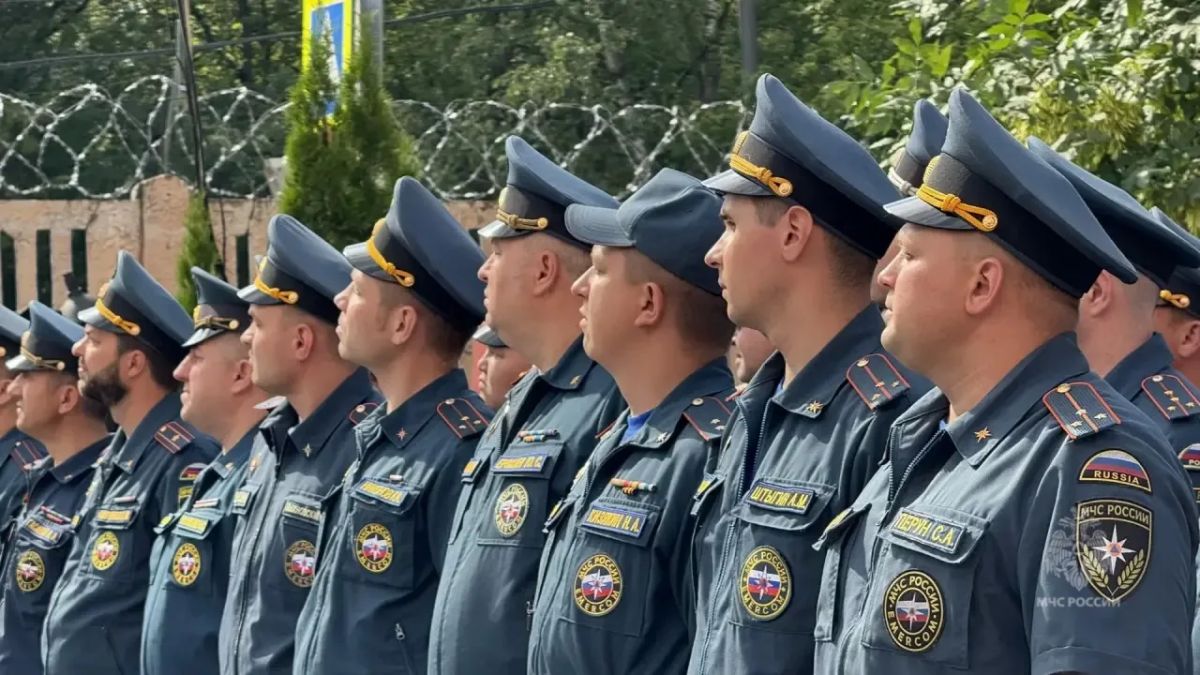 В столичном управлении МЧС России проводили на заслуженный отдых начальника Управления по ЮЗАО В столичном управлении МЧС России проводили на заслуженный отдых начальника Управления по ЮЗАО