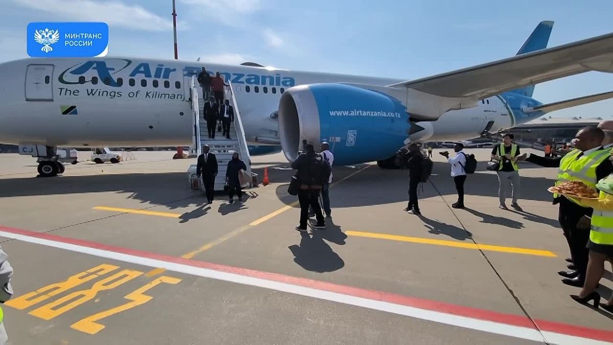 Первый рейс новой для России авиакомпании – Air Tanzania – встретили сегодня в аэропорту Внуково