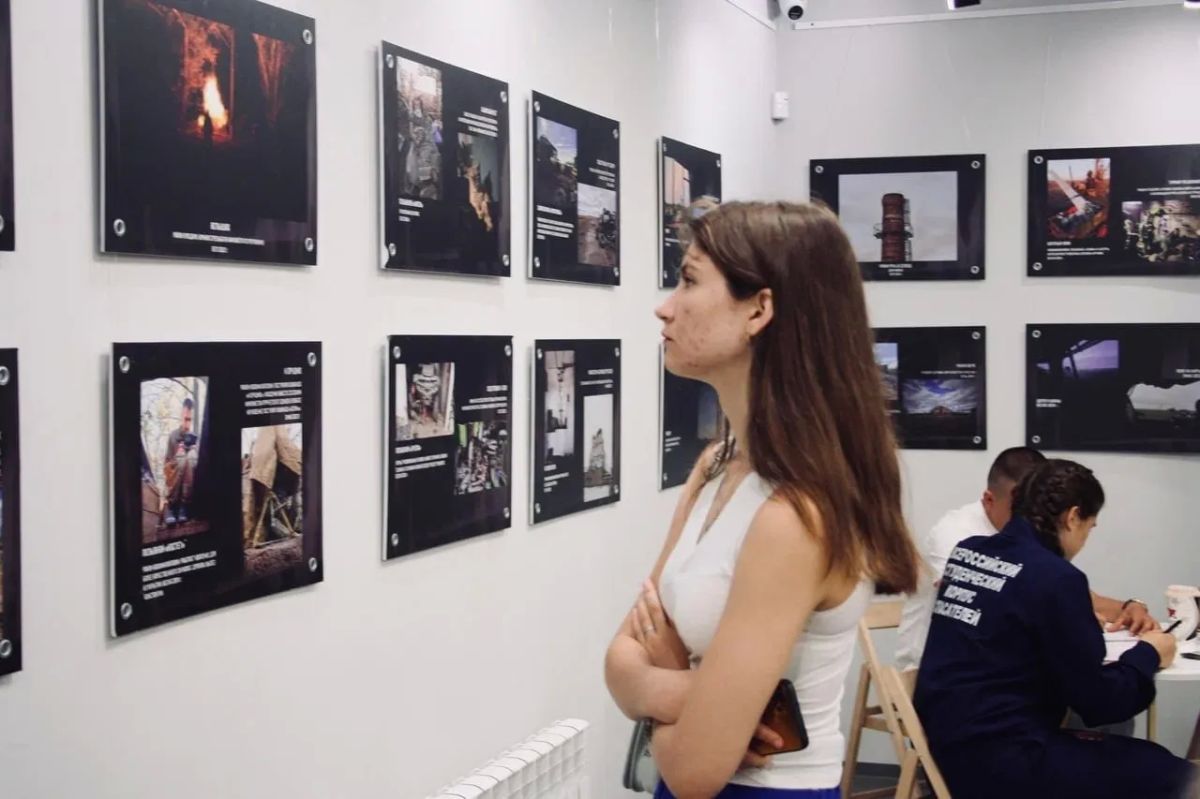 Сергей Ладочкин о выставке «Искусство на передовой» Сергей Ладочкин о выставке «Искусство на передовой»
