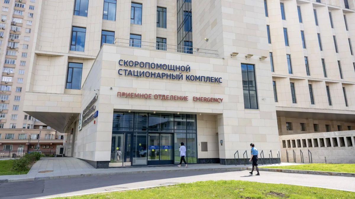 Сергей Собянин: Впервые в России: врачи Склифа провели гибридную операцию при сложной аневризме сосудов головного мозга Сергей Собянин: Впервые в России: врачи Склифа провели гибридную операцию при сложной аневризме сосудов головного мозга