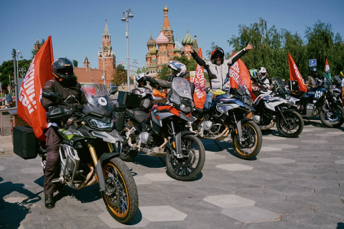 В Москве дали старт индийской мотоэкспедиции до Владивостока, сообщила руководитель дирекции по работе со странами Азии, Латинской Америки и СНГ Мостуризма Мария Пасугинова В Москве дали старт индийской мотоэкспедиции до Владивостока, сообщила руководитель дирекции по работе со странами Азии, Латинской Америки и СНГ Мостуризма Мария Пасугинова