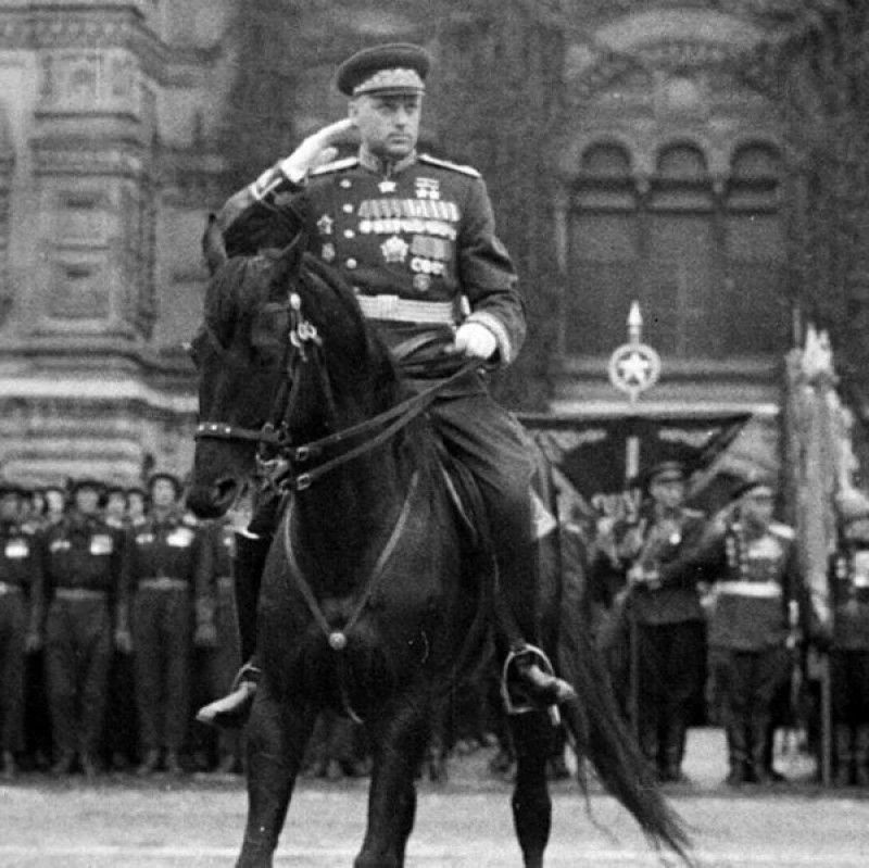 Сегодня, в рамках рубрики #100ВеликихПолководцев, знакомимся с новой главой нашей ратной истории Сегодня, в рамках рубрики #100ВеликихПолководцев, знакомимся с новой главой нашей ратной истории