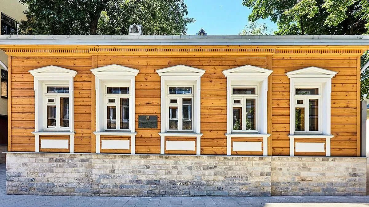 В Москве отреставрировали особняк, известный как дом Мастера из романа Михаила Булгакова «Мастер и Маргарита»