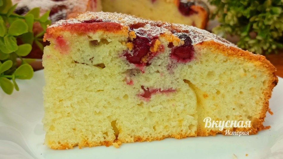 Нежный молочный пирог с вишней: просто, быстро и очень вкусно!