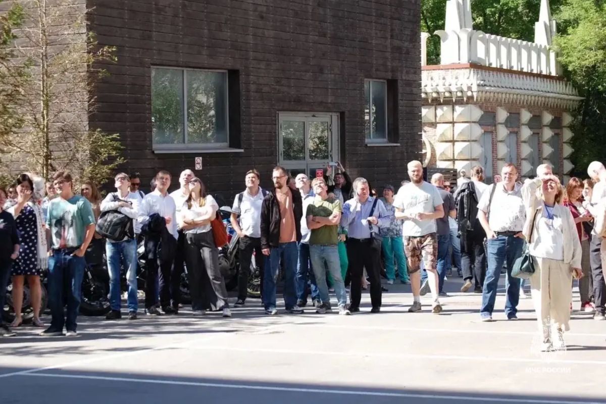 #БудниМЧС. В Западном округе прошли пожарно-тактические учения на объекте с массовым пребыванием людей #БудниМЧС. В Западном округе прошли пожарно-тактические учения на объекте с массовым пребыванием людей