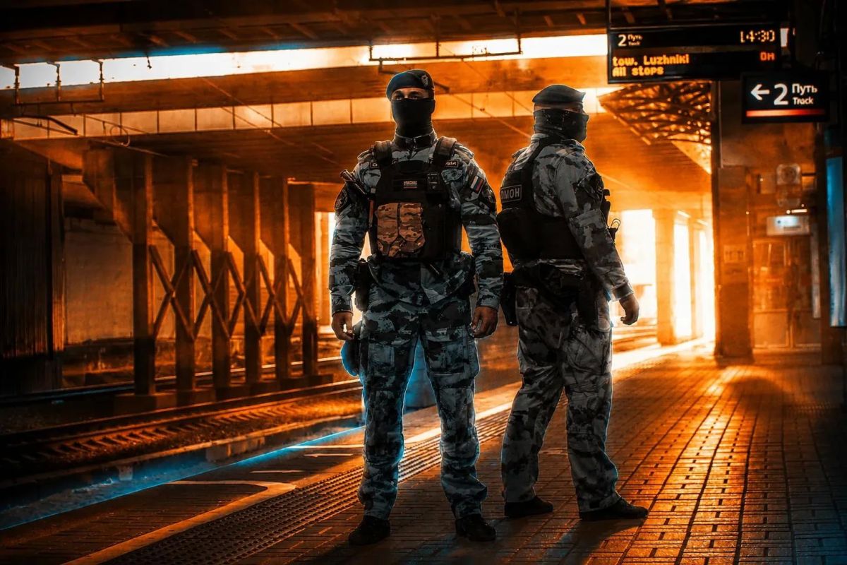 Сотрудники и ветераны ОМОН «Меч» (на транспорте) Главного управления Росгвардии по городу Москве отмечают юбилей — 35 лет со дня образования спецподразделения