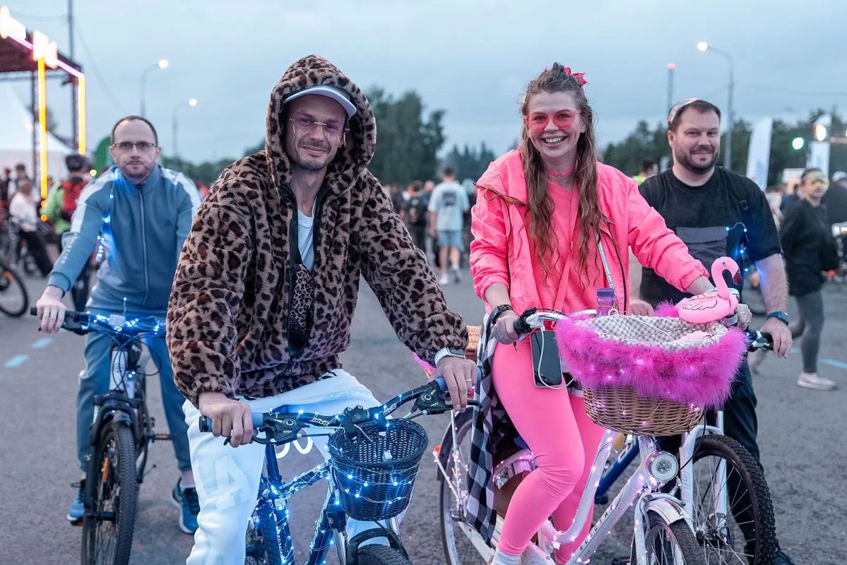 Вчера в Москве прошел первый ночной велофестиваль Вчера в Москве прошел первый ночной велофестиваль