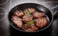 Как сделать жареное мясо мягким и сочным: избегайте этих распространенных ошибок