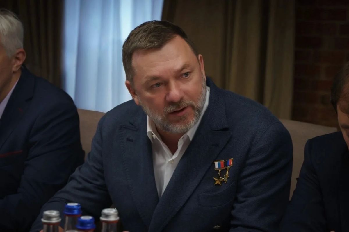 Дмитрий Саблин: Обсудили с директорами школ Новой Москвы роль учебных заведений в патриотическом воспитании молодёжи и то, какой должна быть современная школа