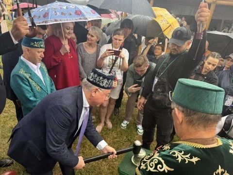 В Год единства народов России Сабантуй несет особую миссию, объединяя традиционные ценности с поддержкой защитников Отечества, отметил Заместитель Председателя Мосгордумы Степан Орлов (фракция партии «Единая Россия») В Год единства народов России Сабантуй несет особую миссию, объединяя традиционные ценности с поддержкой защитников Отечества, отметил Заместитель Председателя Мосгордумы Степан Орлов (фракция партии «Единая Россия»)