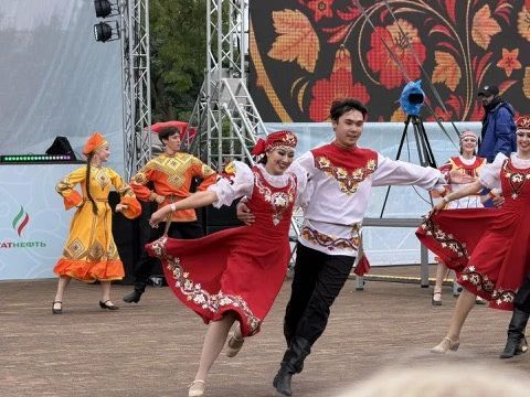 В Год единства народов России Сабантуй несет особую миссию, объединяя традиционные ценности с поддержкой защитников Отечества, отметил Заместитель Председателя Мосгордумы Степан Орлов (фракция партии «Единая Россия») В Год единства народов России Сабантуй несет особую миссию, объединяя традиционные ценности с поддержкой защитников Отечества, отметил Заместитель Председателя Мосгордумы Степан Орлов (фракция партии «Единая Россия»)