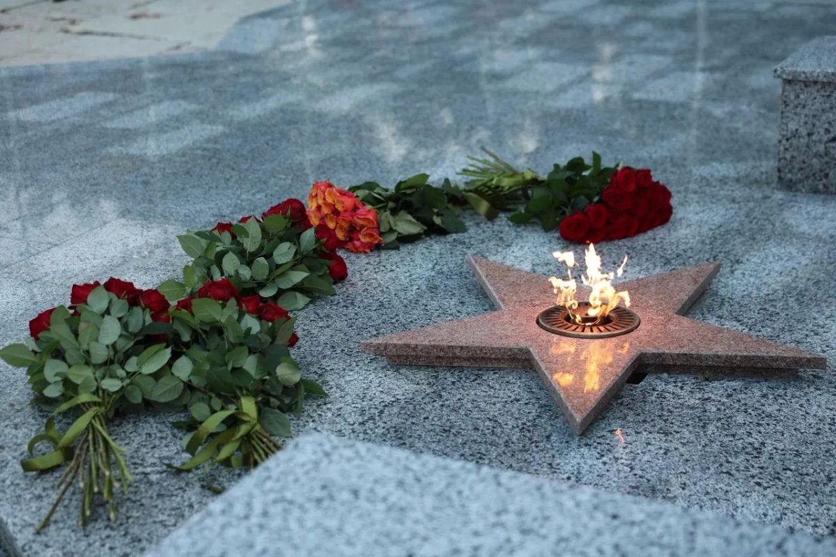 Алексей Шапошников: В Сухуме почтили память героев у Мемориала Неизвестному солдату – защитнику Кавказа Алексей Шапошников: В Сухуме почтили память героев у Мемориала Неизвестному солдату – защитнику Кавказа