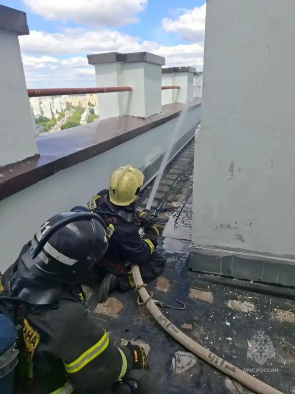 #БудниМЧС. В бизнес-центре «Зеленоград» состоялась плановая тренировка по эвакуации людей при возникновении условного пожара #БудниМЧС. В бизнес-центре «Зеленоград» состоялась плановая тренировка по эвакуации людей при возникновении условного пожара