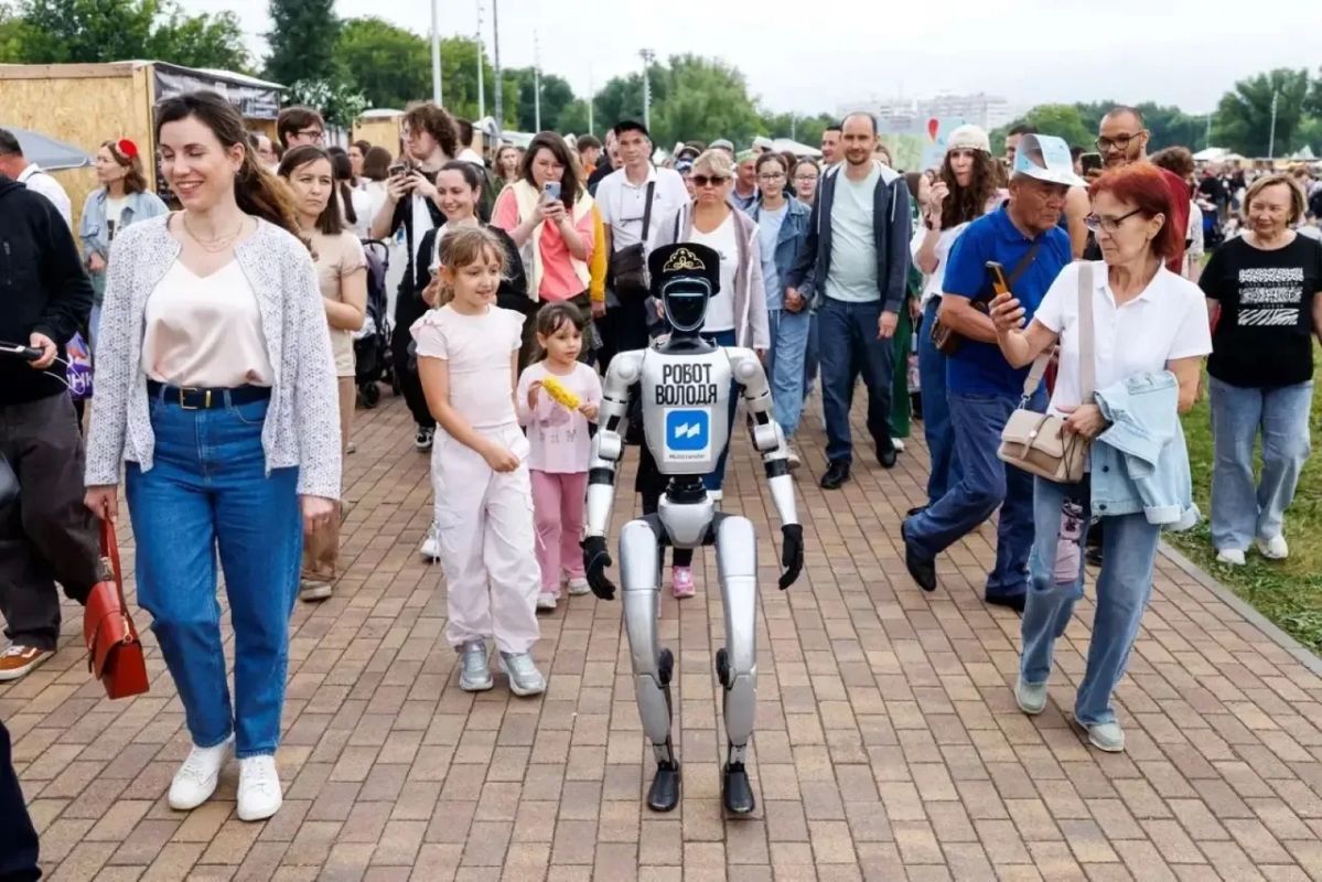 4 июля в музее-заповеднике «Коломенское» состоялся московский «Сабантуй» 4 июля в музее-заповеднике «Коломенское» состоялся московский «Сабантуй»