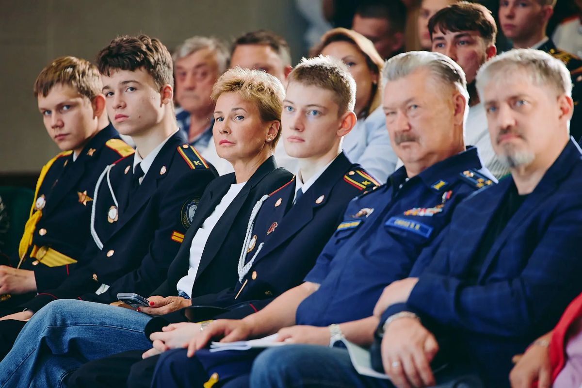 Вместе о важном: как в Москве выстраивают систему патриотического воспитания Вместе о важном: как в Москве выстраивают систему патриотического воспитания