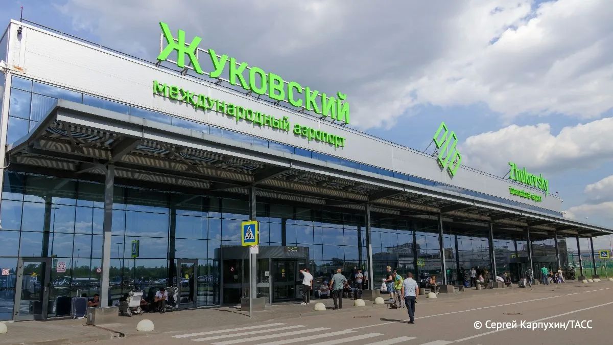 Временные ограничения на прием и выпуск самолетов введены в аэропорту Жуковский, сообщает Росавиация