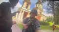В Москве мужчина угрожал священникам в храме предметом, похожим на пистолет