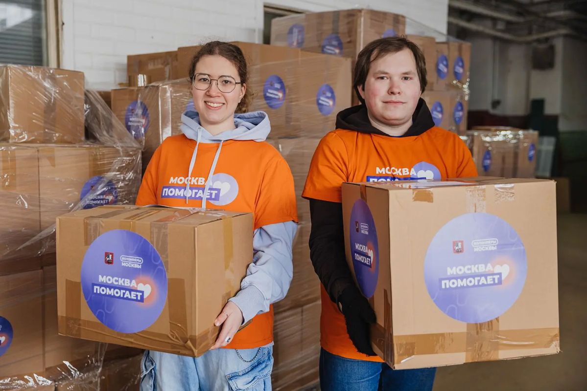 Более 5,1 млн необходимых товаров передали москвичи бойцам СВО и жителям новых и приграничных регионов России с февраля 2022 года в рамках акций проекта «Москва помогает»
