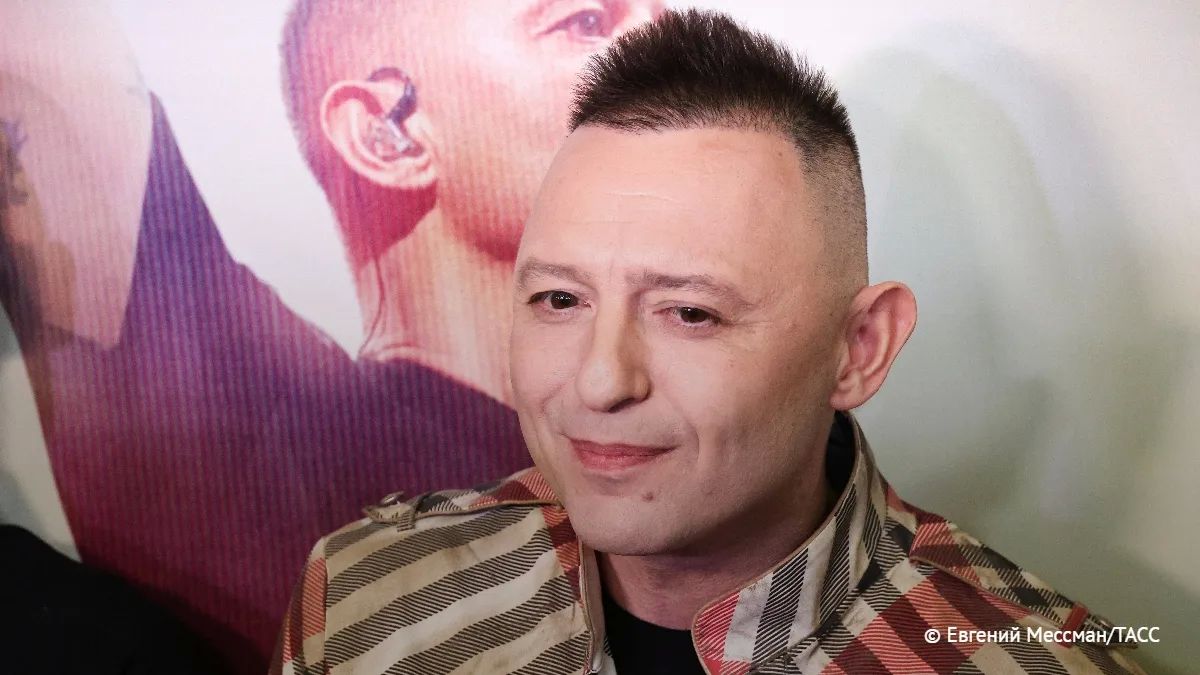 Представитель группы "Звери" опровергла слухи об их уходе со сцены, сообщила ТАСС организатор предстоящего концерта коллектива Ксения Шаповалова