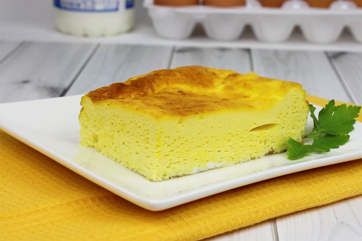 Пышный омлет в духовке: простой и вкусный завтрак для всей семьи