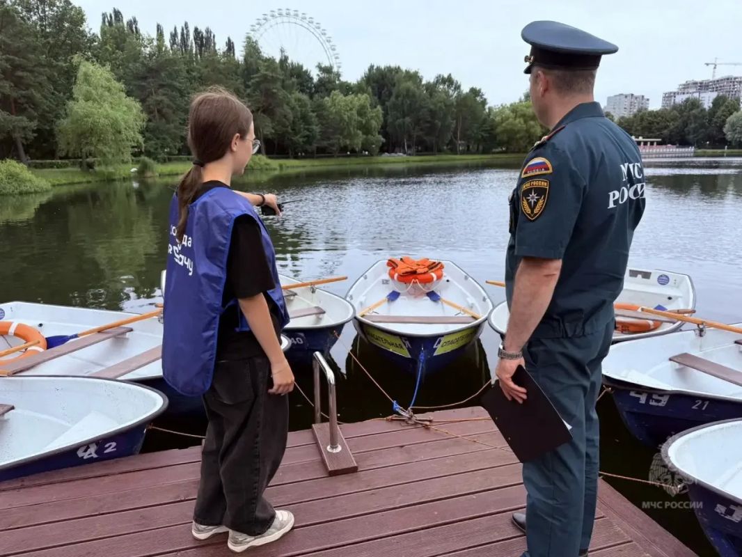 Сотрудники МЧС России проверили готовность ведомственных спасательных постов Сотрудники МЧС России проверили готовность ведомственных спасательных постов