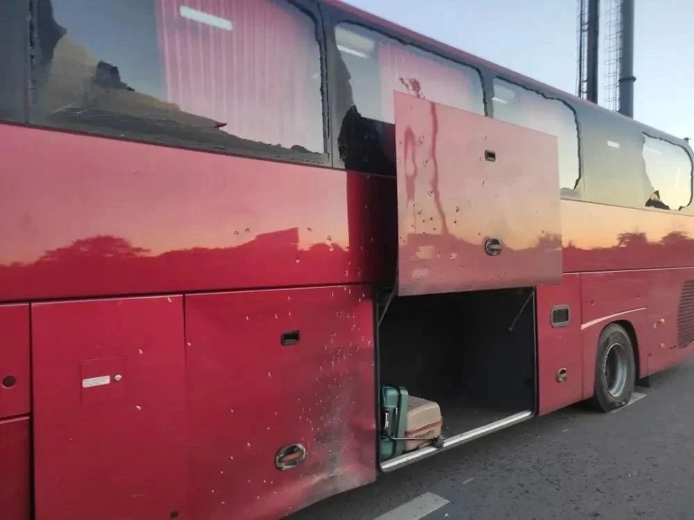 Евгений Лисицын: ВСУ атаковали рейсовый автобус «Стаханов - Москва» в Лутугинском округе ЛНР Евгений Лисицын: ВСУ атаковали рейсовый автобус «Стаханов - Москва» в Лутугинском округе ЛНР