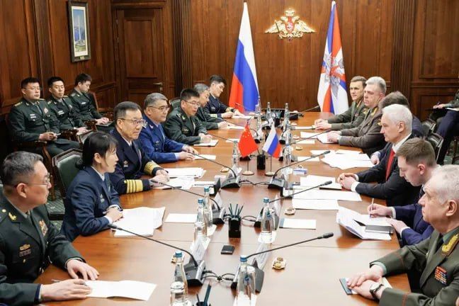 Россия и Китай - "новая ось зла" Россия и Китай - "новая ось зла"