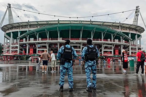 Сотрудники Главного управления Росгвардии по городу Москве и военнослужащие соединения по охране общественного порядка Центрального округа войск национальной гвардии совместно с коллегами из МВД обеспечили правопорядок во...