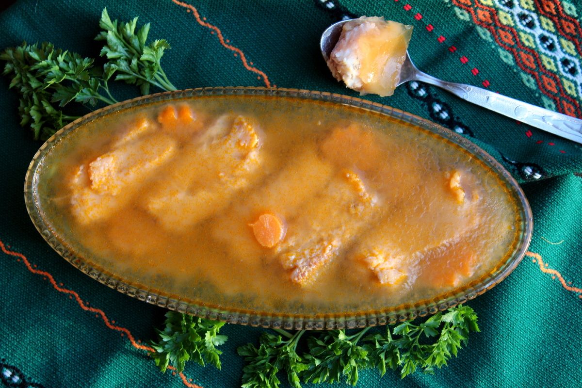 Заливная рыба: легкий и вкусный хит для вашего стола