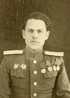 Посольство России в Литве поздравило 105–летнего ветерана А.З.Азовского с юбилеем Посольство России в Литве поздравило 105–летнего ветерана А.З.Азовского с юбилеем