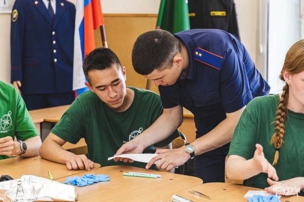 Представители Санкт-Петербургской академии СК России приняли участие в реализации очередной смены образовательного проекта «Юный следователь» во Всероссийском детском центре «Океан» Представители Санкт-Петербургской академии СК России приняли участие в реализации очередной смены образовательного проекта «Юный следователь» во Всероссийском детском центре «Океан»