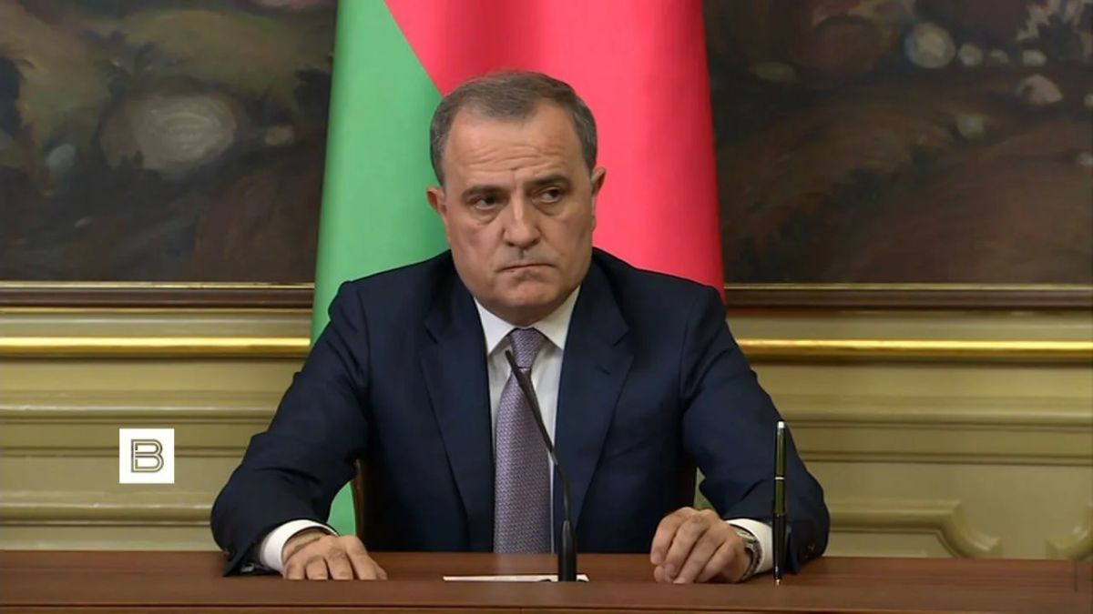 Нормализация отношений и возобновление авиарейсов: главы МИД России и Азербайджана провели переговоры в Москве Нормализация отношений и возобновление авиарейсов: главы МИД России и Азербайджана провели переговоры в Москве