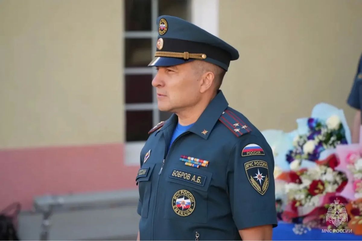 Один год до века: в столичном управлении МЧС России поздравили сотрудников Государственного пожарного надзора Один год до века: в столичном управлении МЧС России поздравили сотрудников Государственного пожарного надзора