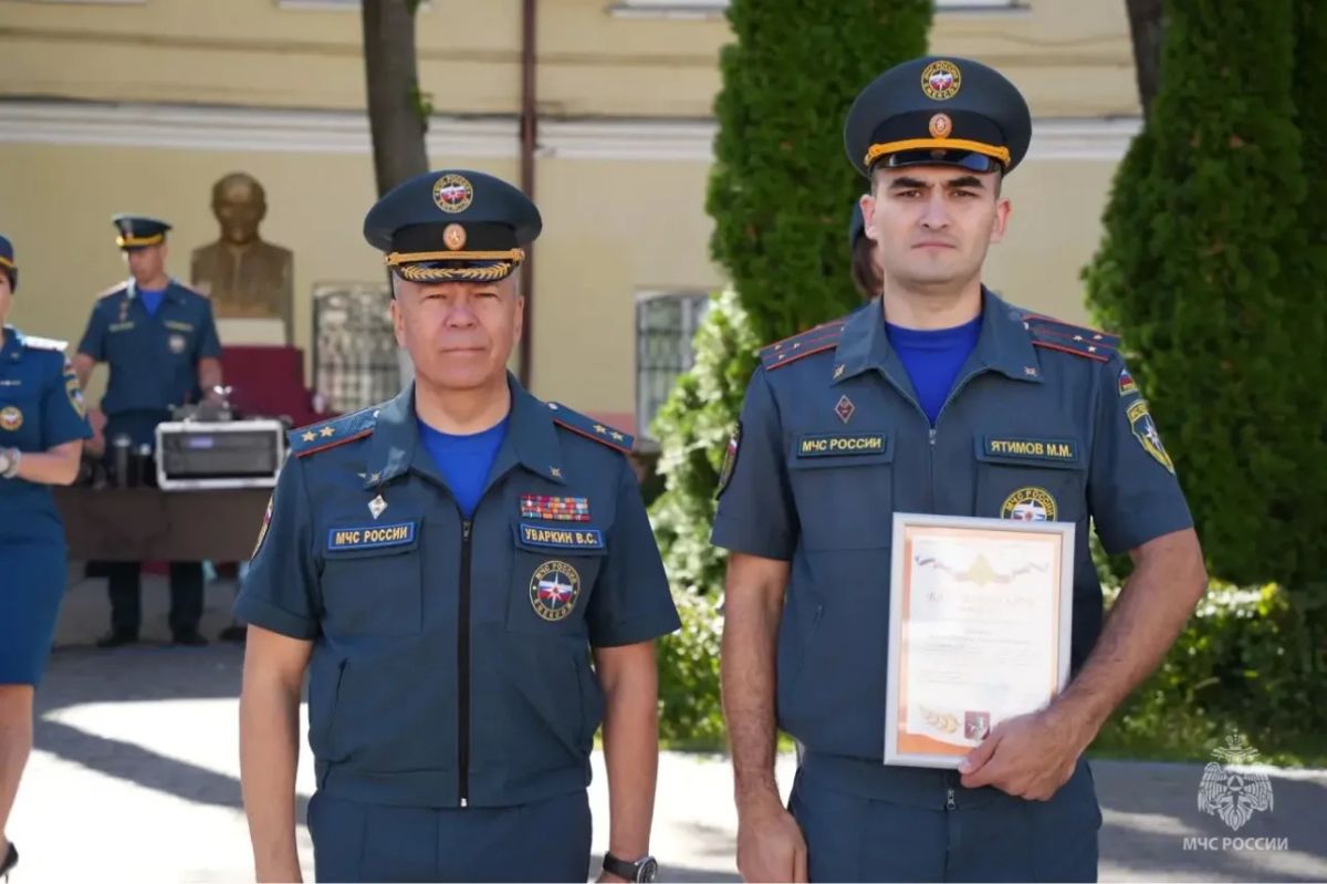 Один год до века: в столичном управлении МЧС России поздравили сотрудников Государственного пожарного надзора Один год до века: в столичном управлении МЧС России поздравили сотрудников Государственного пожарного надзора