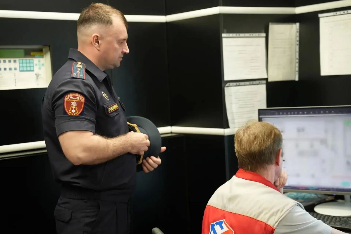 В Москве росгвардейцы провели тактико-специальные занятия на охраняемых объектах В Москве росгвардейцы провели тактико-специальные занятия на охраняемых объектах