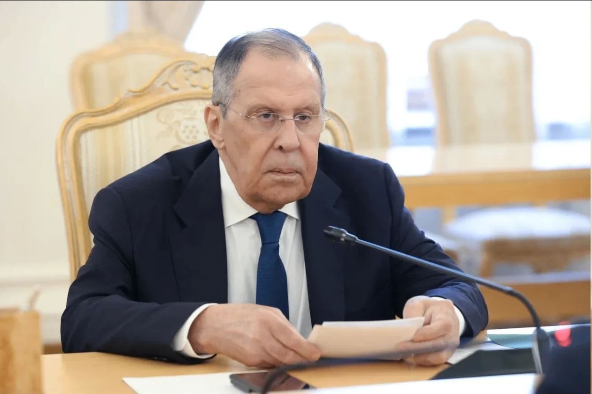 17 июля Министр иностранных дел Российской Федерации С.В.Лавров провёл переговоры с Министром иностранных дел Азербайджанской Республики Д.А.Байрамовым, посетившим Москву с официальным визитом 17 июля Министр иностранных дел Российской Федерации С.В.Лавров провёл переговоры с Министром иностранных дел Азербайджанской Республики Д.А.Байрамовым, посетившим Москву с официальным визитом